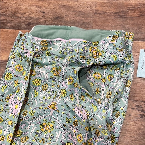NEW ♥️ Anthropologie Maeve Green Floral Pants - Picture 8 of 15